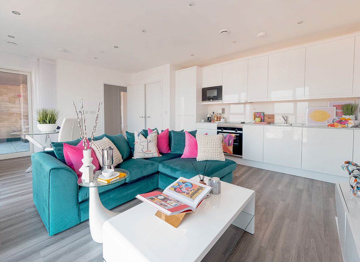 colindalegardenslivingroomdiningkitchen63306